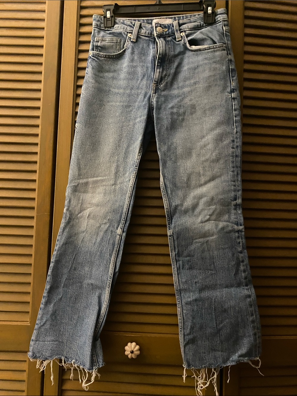 Zara Light Blue Cropped Frayed Hem Jeans
